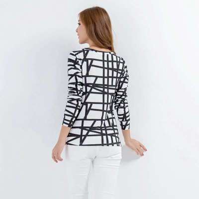 普派水印印花基本款圆领修身T恤 NGEA28C4