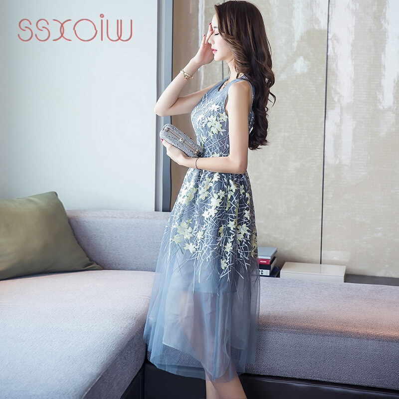 xoiw2017夏装新款女韩版气质显瘦露肩碎花网纱裙子夏季无袖蕾丝连衣裙