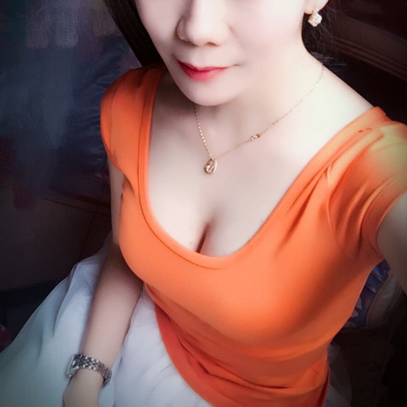 2017新款短款紧身半袖纯色双U领漏背短袖女T