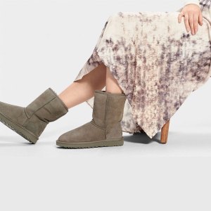 UGG 新款正品 CLASSIC SHORT II系列 保暖舒适柔软 缓震透气轻便 羊皮鞋面 经典雪地靴 长筒靴子女