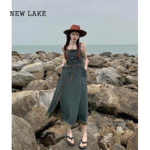 NEW LAKE复古牛仔背带连衣裙女2024新款春夏法式设计感小众吊带中长款裙子