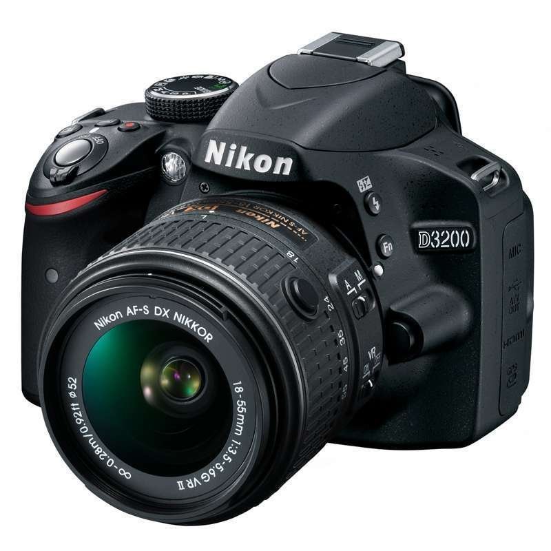 尼康(Nikon） D3200数码单反相机 套机（18-55Ⅱ防抖镜头）+8G卡+原装包
