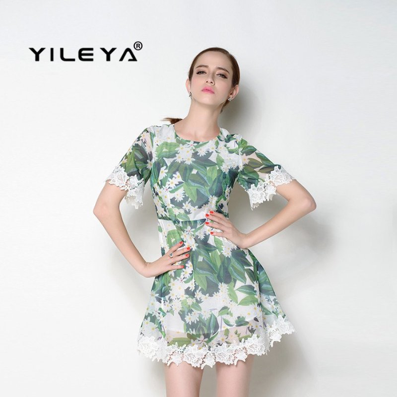 YILEYA2015短款圆领蕾丝边连衣裙DA15L006