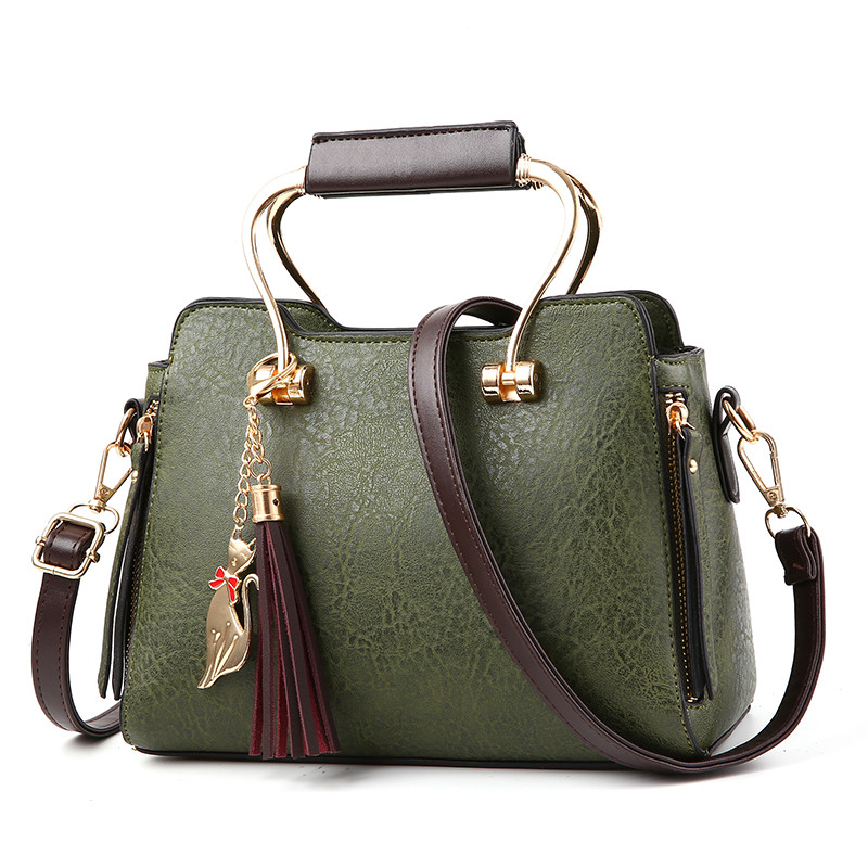 贝卡思米(BEIKASIMI)新款秋冬韩版时尚流苏挂件单肩包女简约大气时尚百搭斜跨手提包 军绿色