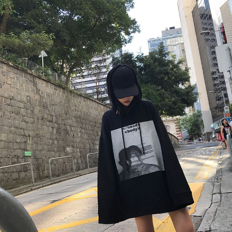 18款式秋装新款复古港味时尚连帽宽松字母头像印花百搭套头卫衣女 均码 白色