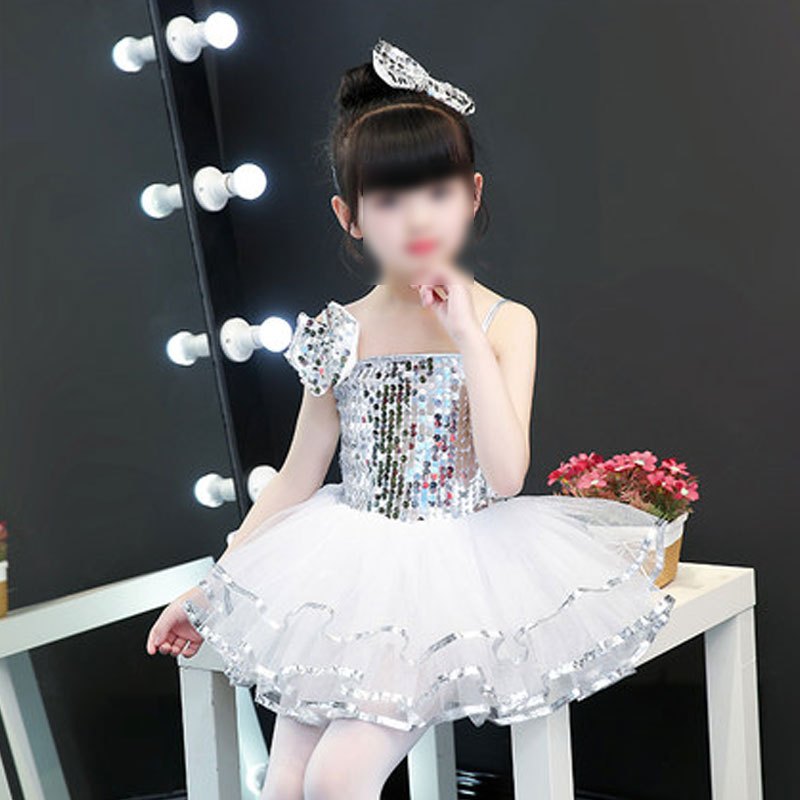 六一儿童节表演服女童蓬蓬纱裙幼儿园吊带演出服亮片爵士舞蹈服装通用简约小清新婴童裙子 150cm 吊带裙《白色》（S头饰）