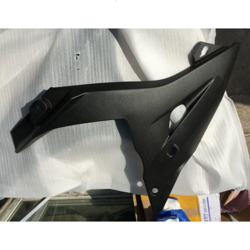 摩托跑车GSX250R下导流罩左半体/下导流罩右半下罩下半体正品 右边