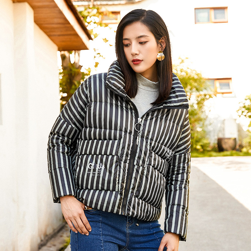 千仞岗2018秋冬新品短款面包服立领羽绒服女时尚宽松短外套229100 175/XL 88982黑灰条
