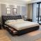 皮床真皮床1.8米现代简约主卧双人床小户型榻榻米婚床储物床软床_506_191 1500mm*1900mm_单床【带抽屉】+床头柜*2+_