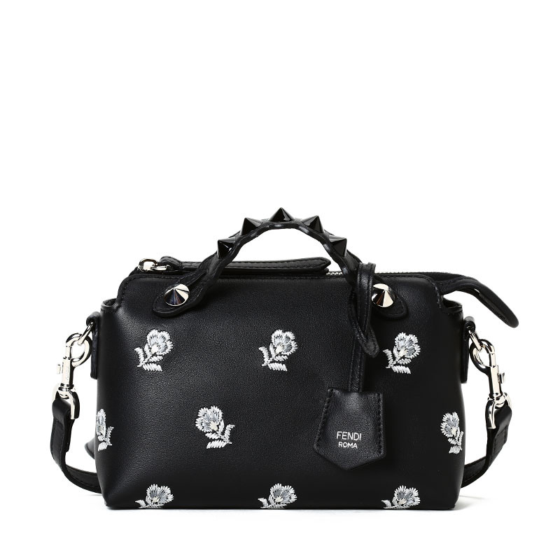 FENDI/芬迪 女包花朵装饰铆钉双挽手单肩斜挎包 8BL135 黑色