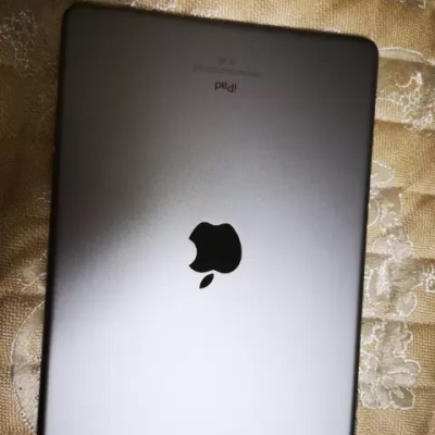 Apple iPad 9.7英寸 32GB WIFI版 平板电脑 MR7F2CH/A 深空灰晒单图