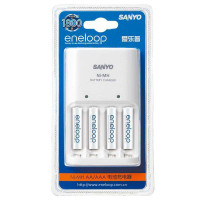 三洋爱乐普（eneloop）三代标准充电器套装（含4粒7号750mAh爱乐普充电电池）BC-KJN4B04TC