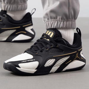 耐克(NIKE)男鞋新款潮流透气缓震抗扭轻便实战篮球鞋 FQ3859-006 ZP