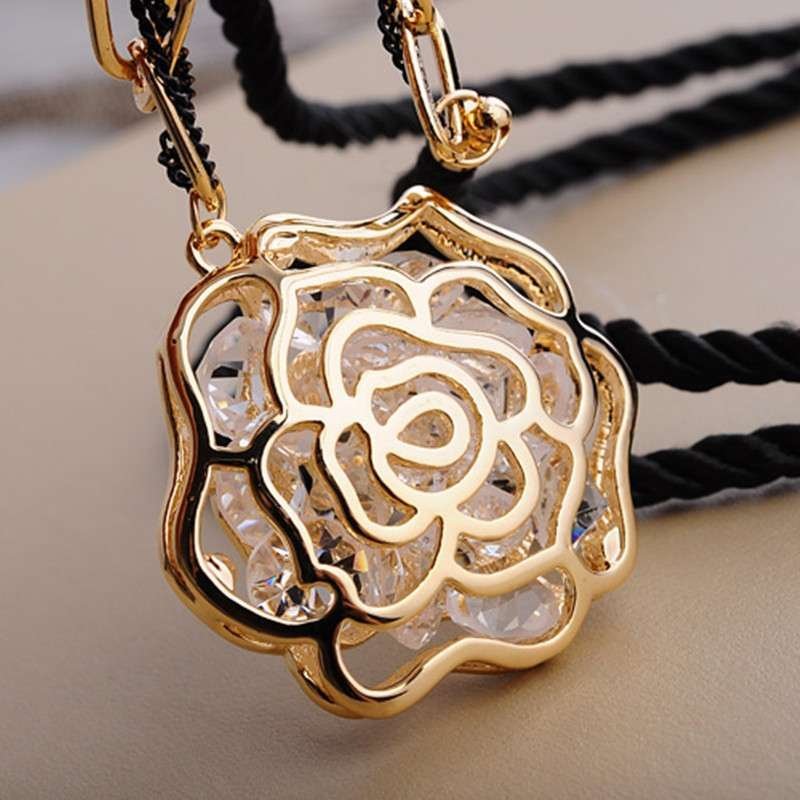 mbox日韩国时尚复古玫瑰花朵水晶皮绳毛衣链女夏季项链长配饰饰品