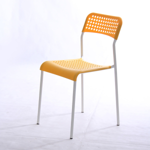 现代简约椅子时尚创意椅休闲靠背椅个性塑料椅家用塑料餐椅洽谈椅 迈亚家具