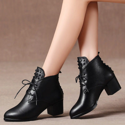 真皮羊毛加绒单里马丁靴-2021秋冬大码短靴女士靴子中跟粗跟铆钉女士皮靴系带防滑小码矮跟414243麦可斯.米娅