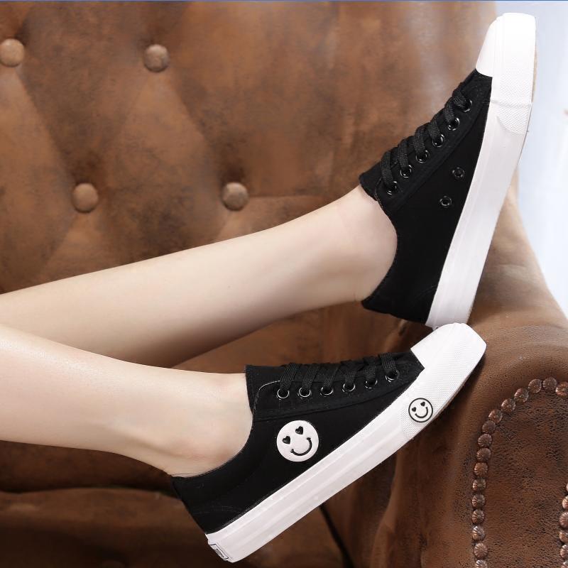 2017秋季平底跟白色帆布鞋女鞋大码40-43中学生少女板鞋球鞋41-43