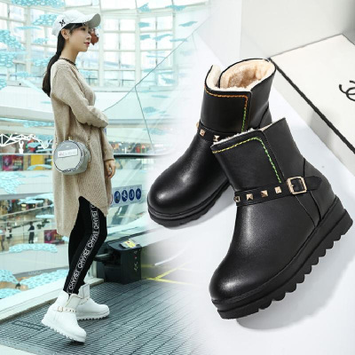 白色雪地靴女皮面防水防滑厚底40大码41-43冬季学生保暖加绒短靴