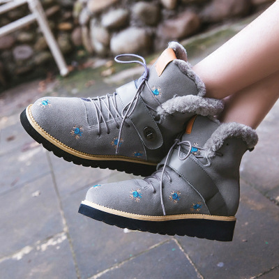冬季新款皮毛一体雪地靴女短筒棉鞋厚底40加绒保暖41-43大码短靴