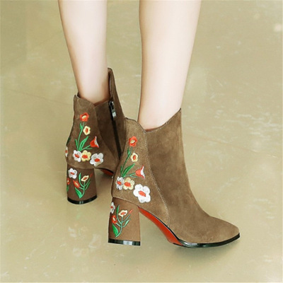欧美时尚秋季新款百搭绣花尖头粗跟高跟及裸靴磨砂单里女短靴