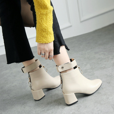 冬季米色短靴方头粗跟马丁靴中跟短筒大码女靴4043春秋单裸靴
