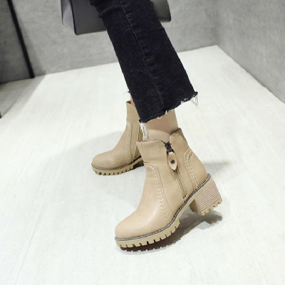 马丁靴女英伦风秋冬季新款圆头裸靴黑色厚底粗跟复古学生短靴