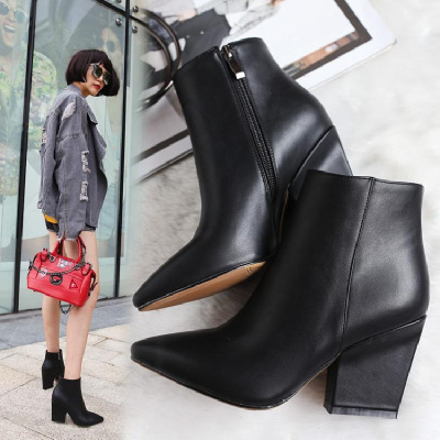 秋冬季新款女靴粗跟高跟鞋小码32尖头33大码40短靴41单靴43