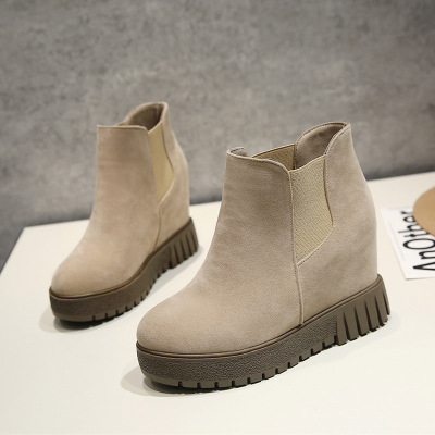 欧洲站简约休闲内增高女鞋子秋冬百搭时尚高跟短靴套筒磨砂马丁靴