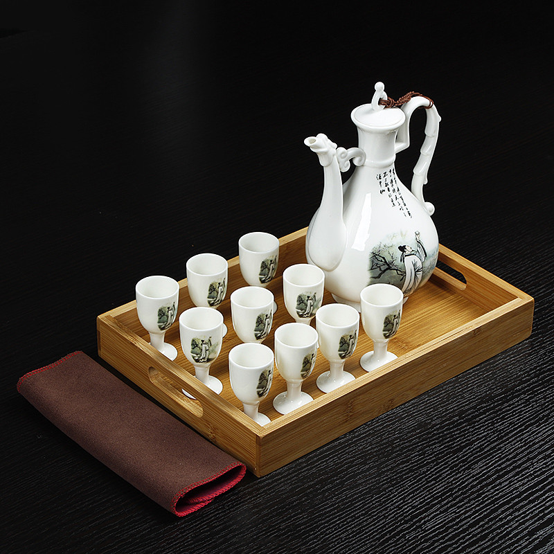 白酒酒具酒壶整套装青花陶瓷高脚小酒杯家用分酒器套件