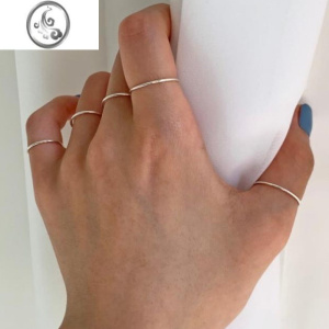 JiMi可水洗百搭极简单素圈戒指女小众设计指环轻奢高级感新款时尚个性