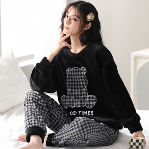 啄木鸟新款珊瑚绒睡衣女加绒加厚冬季休闲家居服保暖套装女可外穿