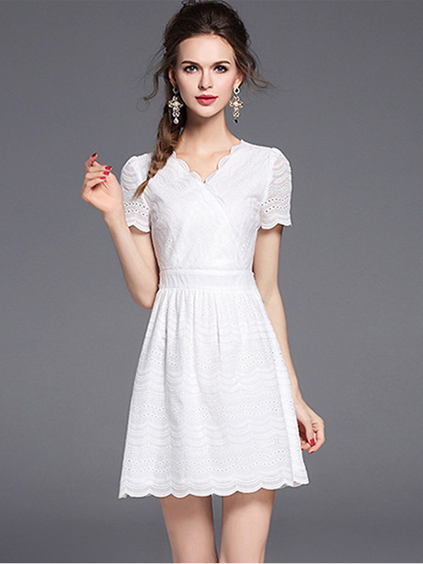 希娅2017夏季新品欧美时尚棉麻女装v领显瘦白色裙子镂空绣花连衣裙7